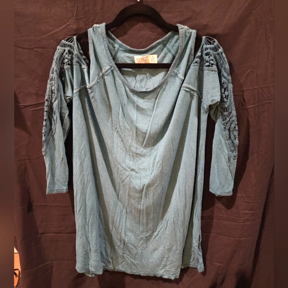 14W Terra & Sky, teal, long sleeve shirt